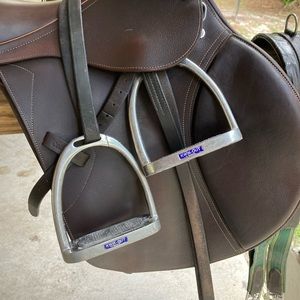 COPY - Kwik out safety stirrups